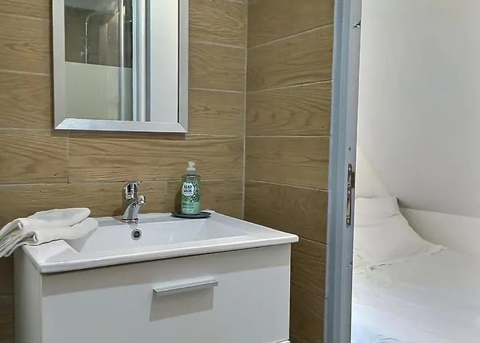 Les Du Pont - Lit Double - Wifi - Inclus - 8 Troyes